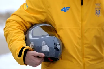 Skeletonista kvůli helmě se zabitými Ukrajinci nesmí závodit na OH