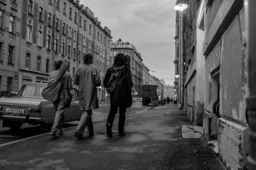 Zprávy z Cannes: Chlad i obleva přichází z Východu