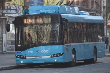 Odboráři ostravského dopravního podniku kritizují nový systém střídání řidičů na linkách