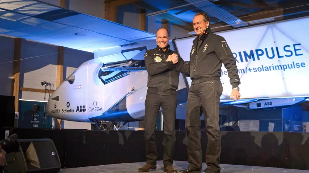 Bertrand Piccard a André Borschberg představili Solar Impulse 2
