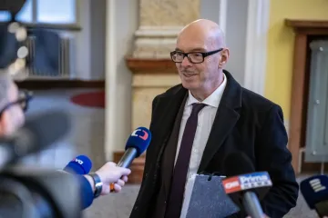 Klempíř nepřijal nabídku umělců z demonstrace k veřejné debatě