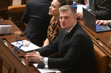 Turek musí vysvětlit vše, co se kolem něj děje, požaduje Pavel