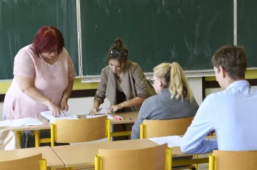 S žádostí o přezkum maturitních testů uspělo jen pět studentů ze 740. Nejčastěji nesouhlasili s hodnocením testů z češtiny