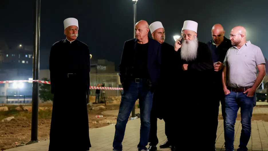Hlava drúzské komunity v Izraeli Muafak Tarif na místě dopadu rakety