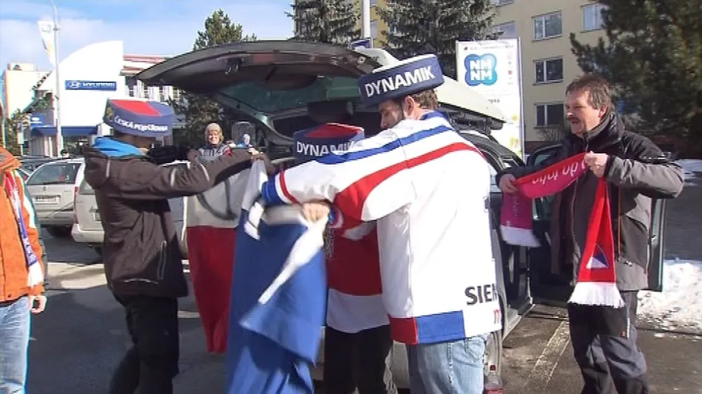 Fanoušci se těší na dnešní první závod