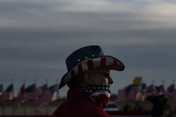 Spojené státy se probouzejí do volebního dne. Miliony Američanů volí příštího šéfa Bílého domu