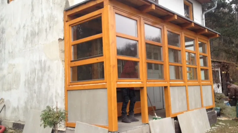 23. listopadu proběhlo dokončení nové verandy