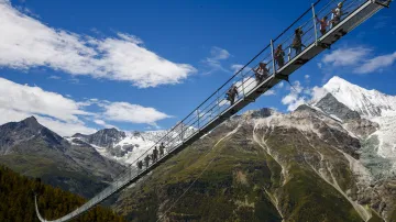 Nejdelší visutý most pro pěší ve Švýcarsku