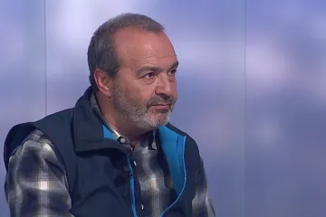 Stalin byl racionálnější než Putin, míní spisovatel Šenderovič. Rusko podle něj čekají desetiletí pokání