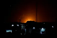 Oblohu nad Pásmem Gazy protnuly rakety