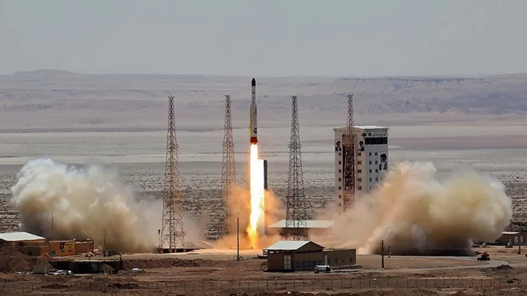 Írán otestoval raketu Simorgh