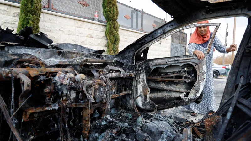 Následky útoku židovských radikálů na obec Džit na Západním břehu