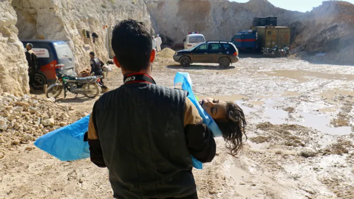 Dětská oběť chemického útoku v Idlibu