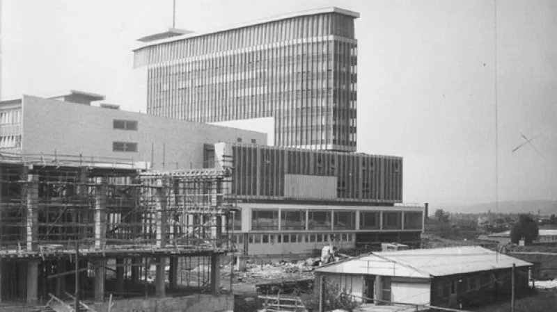 Stavba hlavní budovy televize na Kavčích horách