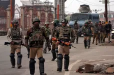 Další incident v Kašmíru: Indie tvrdí, že zničila „tábory teroristů“ v Pákistánu. Islámábád škody popírá