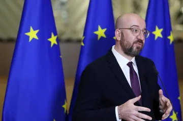Brusel má připravit plán pomoci ekonomikám. Na parametrech fondu oživení se ale lídři EU neshodli