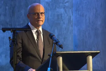 Horáček chce utišit spory. Pokud však půjde proti Zemanovi, postaví se mu i ČSSD