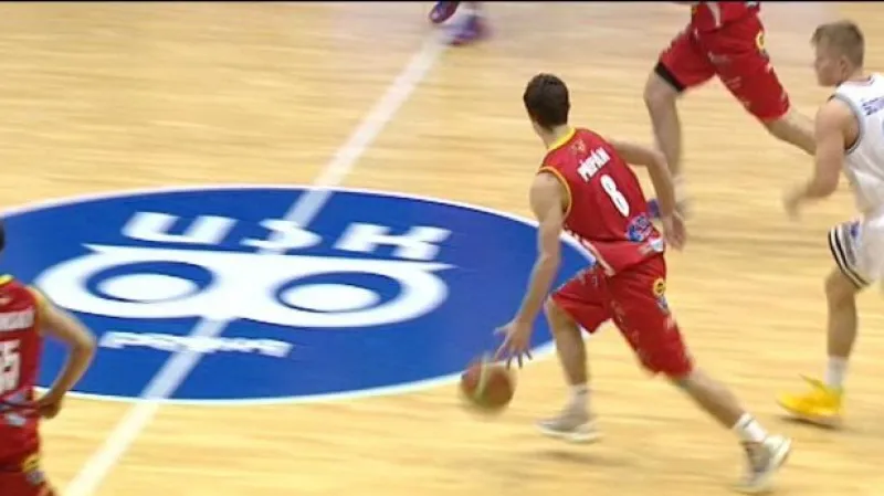 Sestřih basketbalového utkání USK Praha - Pardubice