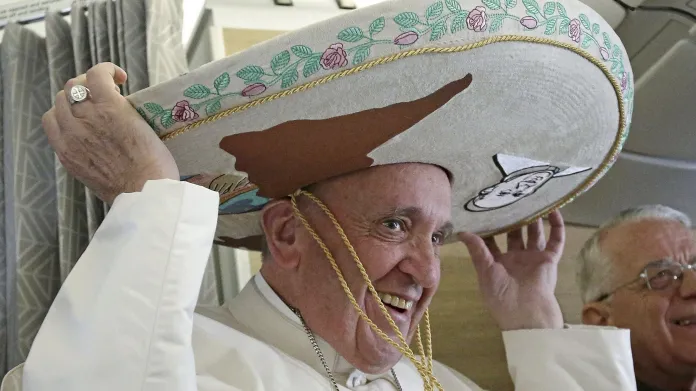 František si cestou do Mexika zkusil sombrero