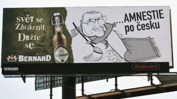 Billboard po amnestii Václava Klause
