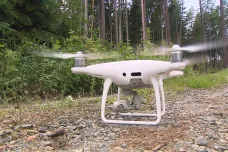 Speciální dron umí odhalit kůrovce dříve než lesníci. Aplikace má začít sloužit ještě letos