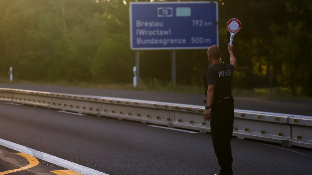 Německá policejní kontrola na hranici s Polskem