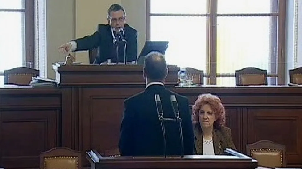 Zaorálek vykazuje Langera