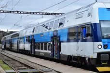 Krádež kabelů narušila provoz vlaků přes pražský Smíchov. Od půl osmé jezdí zas bez omezení