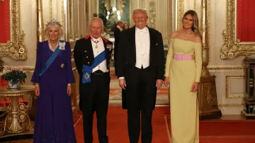 Královský pár přivítal Trumpa s chotí na státním banketu