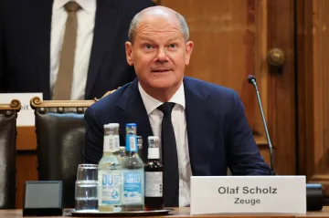 Do daňového řízení s hamburskou bankou jsem nezasahoval, řekl vyšetřovatelům kancléř Scholz