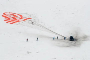 V Kazachstánu přistál návratový modul Sojuzu s posádkou ISS