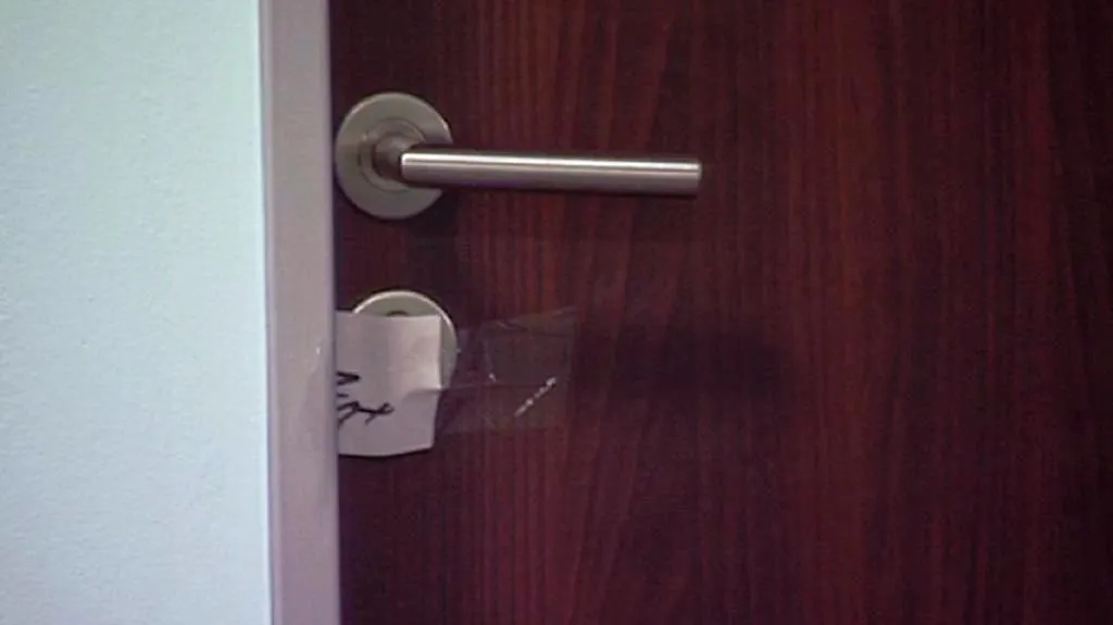 Zapečetěná kancelář