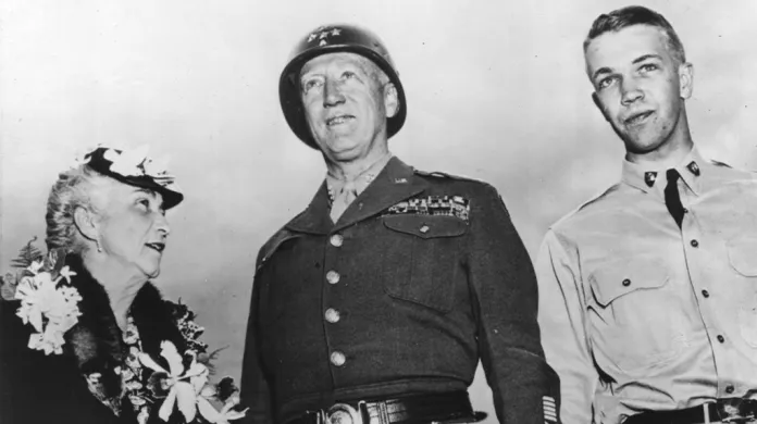 Generál Patton s manželkou a se synem