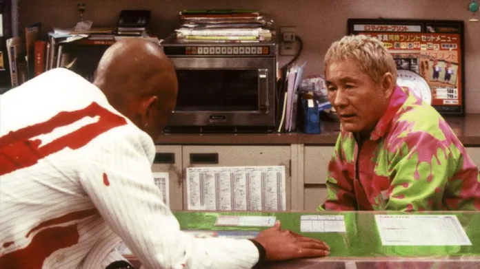 Takeshi Kitano (vpravo) ve svém filmu Takeshis'