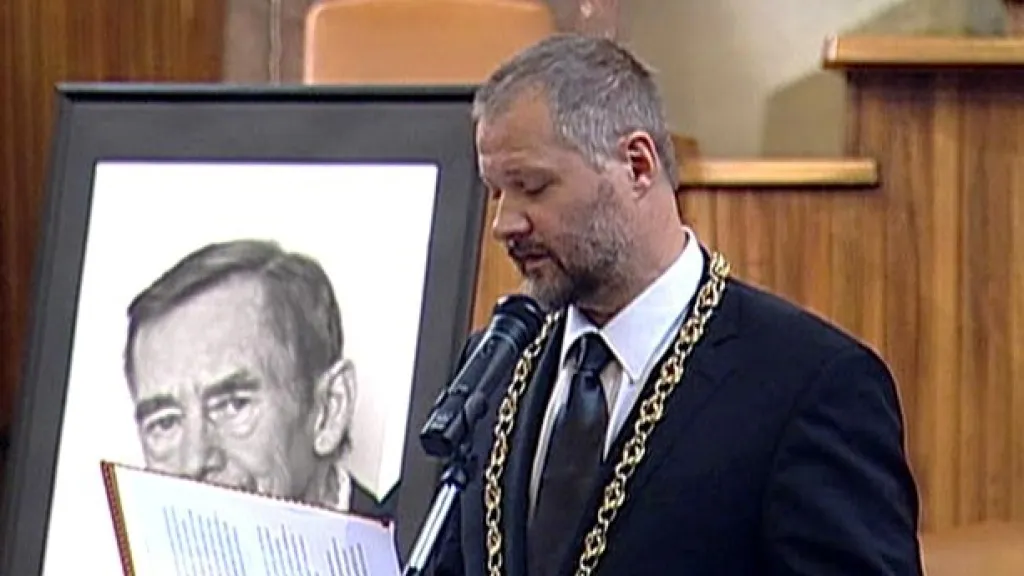 Rektor UK Václav Hampl