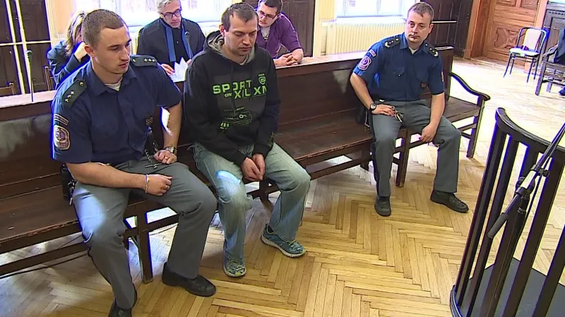 Ludvík Ruszo při přepadení brutálně napadl prodavačku