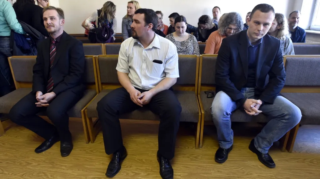 Trojice policistů před soudem v Uherském Hradišti