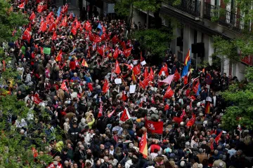 Do Madridu se sjeli stoupenci premiéra Sáncheze. Chtějí, aby neodstoupil