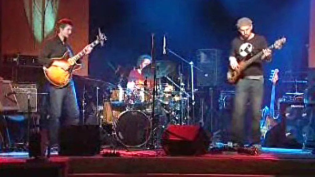 Koncert na podporu nevidomé dívky