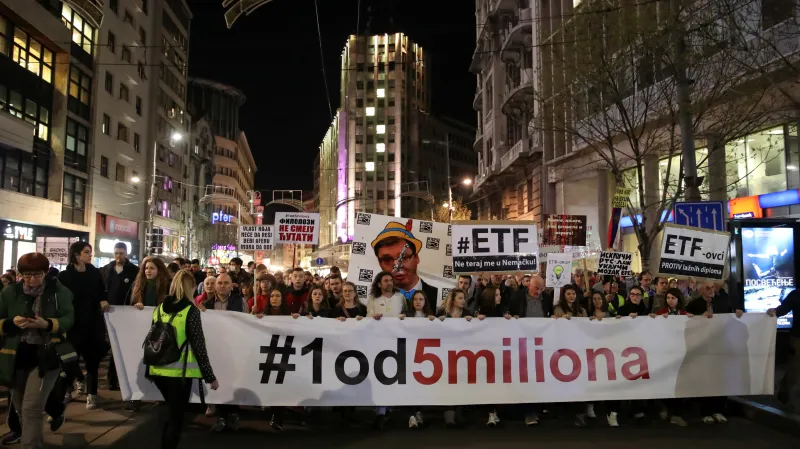 Protivládní protest v Bělehradu