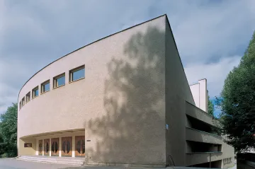 Spolu i od sebe. Pět set staveb ilustruje českou a slovenskou architekturu