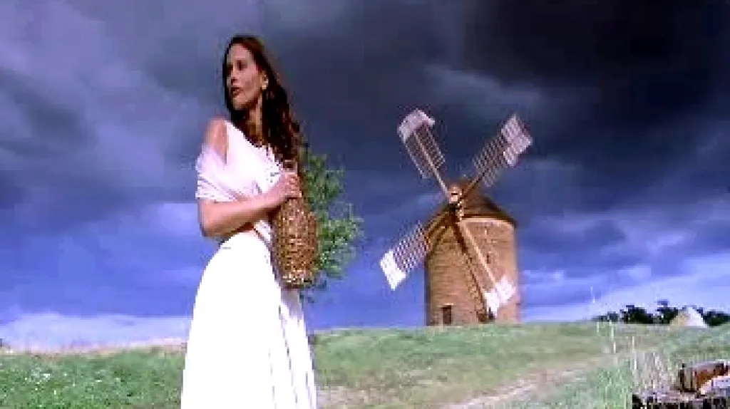 Sandra Lehnertová jako Jarmila