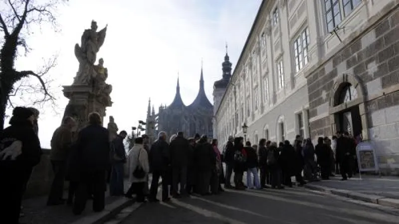 Zájemci o zhlédnutí kutnohorské iluminace