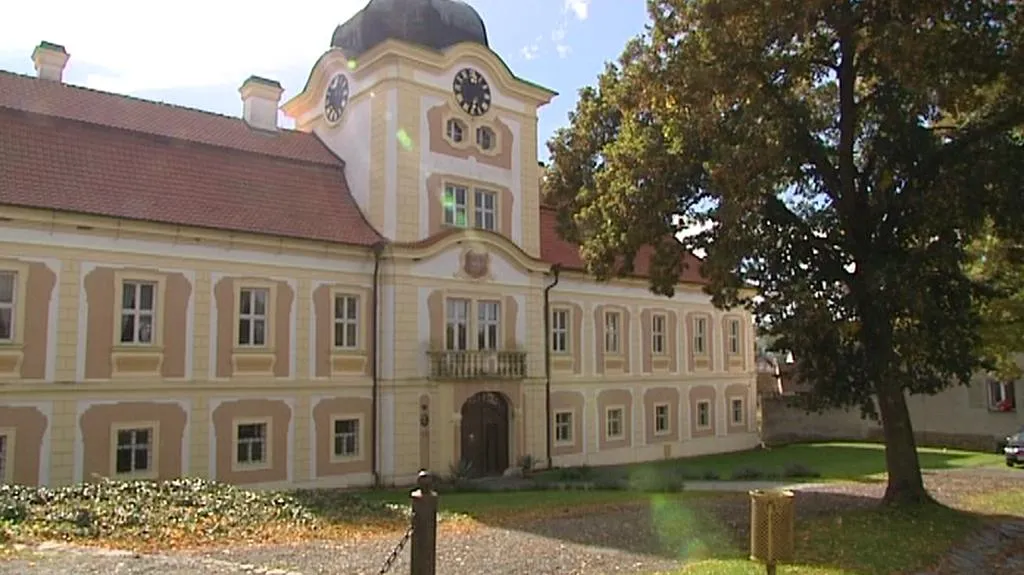Zámek Nebílovy