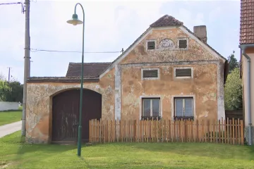 Obyvatelům Boňova komplikuje památková ochrana opravy domů. Zvažují vystoupení