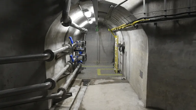 Kolektor pod Hlávkovým mostem