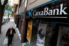 Španělská vláda usnadnila firmám odchod z Katalánska. Sídlo přesune i třetí největší banka