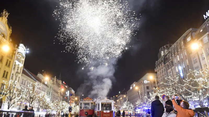 Ohňostroj nad Václavským náměstím