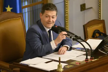 Poslanci ustavili většinu výborů a komise