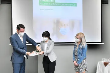 Děkan plzeňské fakulty zdravotnických studií rezignoval. Škola prověřuje podezřelé udělování stipendií